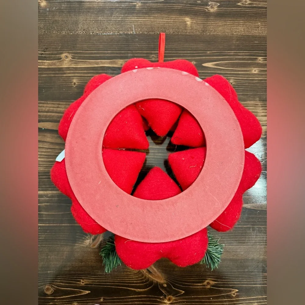 Vintage Small Plaid Hearts Fabric Holiday Wreath - Red and‎ Green